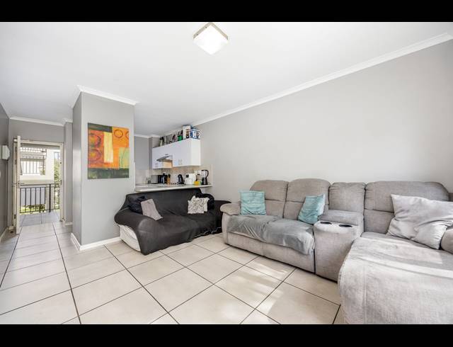 2 BEDROOM APARTMENT FOR SALE IN SILVER OAKS